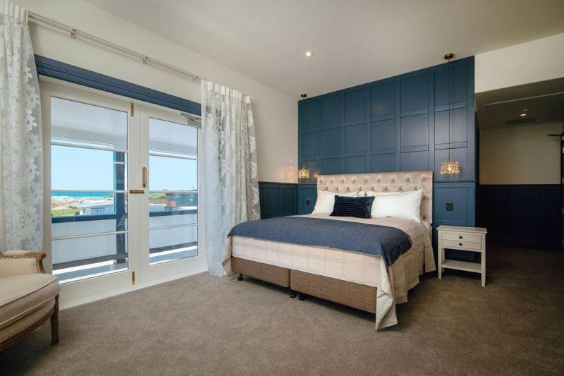 The Pier Hotel Kaikoura Exterior photo