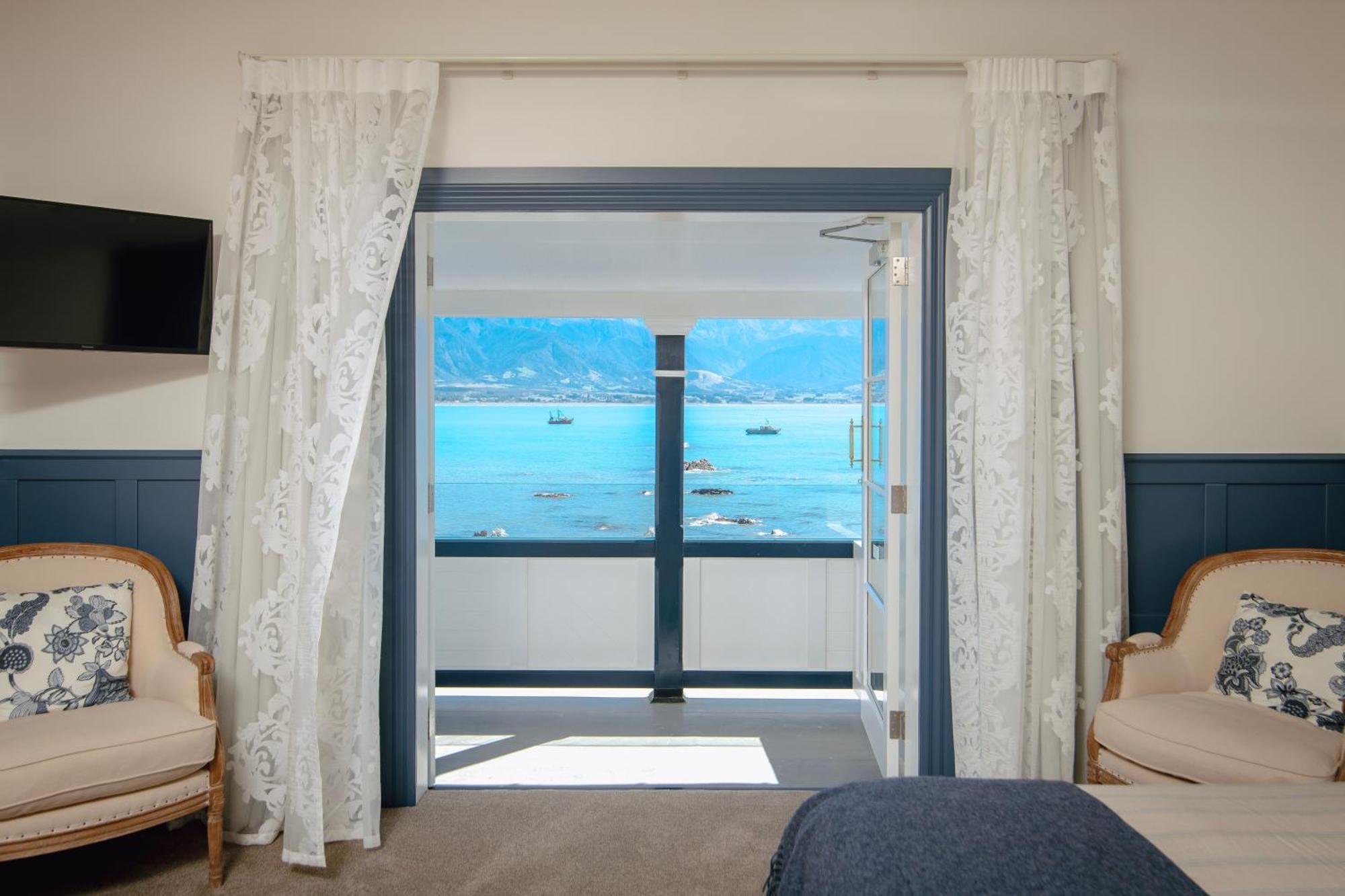 The Pier Hotel Kaikoura Exterior photo